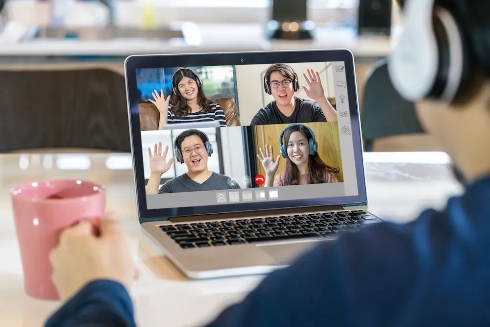 Videollamada de clase en vivo con instructor